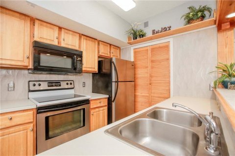 Condo in Orlando, Florida, 2 bedrooms № 2378315 - photo 20