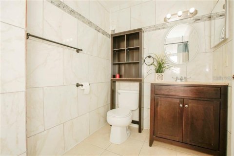 Condo in Orlando, Florida, 2 bedrooms № 2378315 - photo 22
