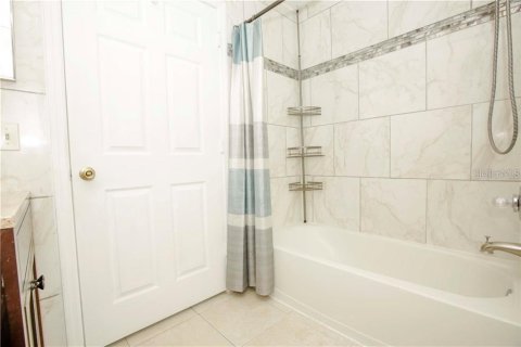 Condo in Orlando, Florida, 2 bedrooms № 2378315 - photo 24