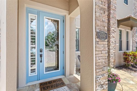 House in Sorrento, Florida 5 bedrooms, 344.76 sq.m. № 1778894 - photo 5