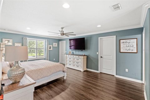 House in Sorrento, Florida 5 bedrooms, 344.76 sq.m. № 1778894 - photo 22