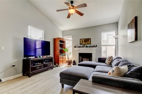 Condo in Tampa, Florida, 3 bedrooms  № 1734459 - photo 2