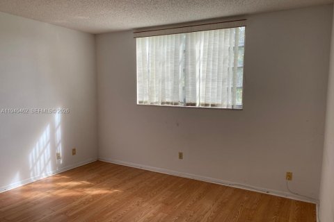 Condominio en alquiler en Tamarac, Florida, 2 dormitorios, 81.75 m2 № 2009025 - foto 6