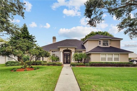House in Belle Isle, Florida 5 bedrooms, 305.18 sq.m. № 1586377 - photo 2