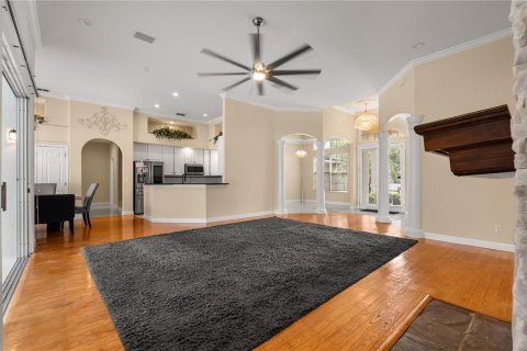 House in Belle Isle, Florida 5 bedrooms, 305.18 sq.m. № 1586377 - photo 16