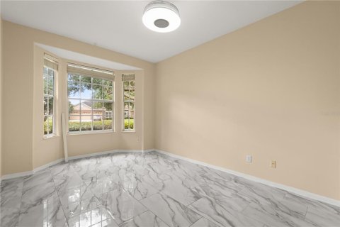 House in Belle Isle, Florida 5 bedrooms, 305.18 sq.m. № 1586377 - photo 27
