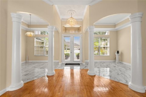 House in Belle Isle, Florida 5 bedrooms, 305.18 sq.m. № 1586377 - photo 3