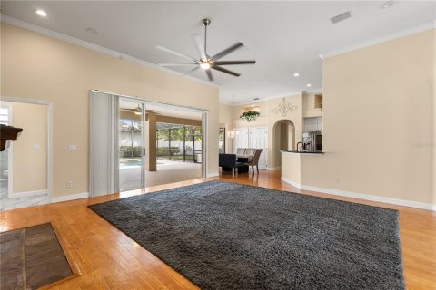 House in Belle Isle, Florida 5 bedrooms, 305.18 sq.m. № 1586377 - photo 13