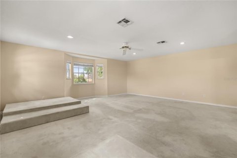 House in Belle Isle, Florida 5 bedrooms, 305.18 sq.m. № 1586377 - photo 29