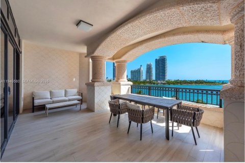 Condominio en venta en Miami Beach, Florida, 3 dormitorios, 332.68 m2 № 2005891 - foto 2