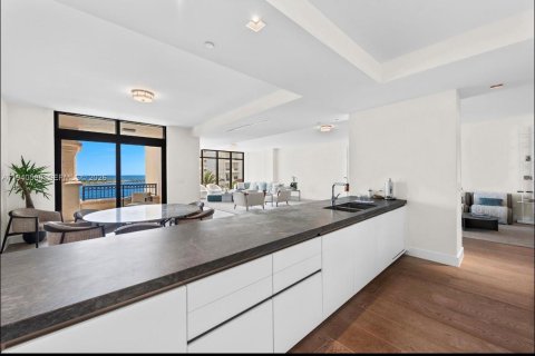 Condominio en venta en Miami Beach, Florida, 3 dormitorios, 332.68 m2 № 2005891 - foto 10