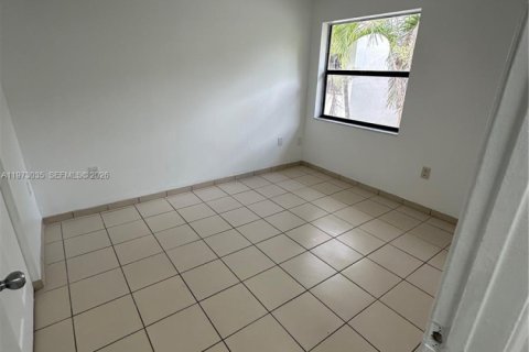 Купить кондоминиум в Майами, Флорида 3 спальни, 112.88м2, № 2033741 - фото 12