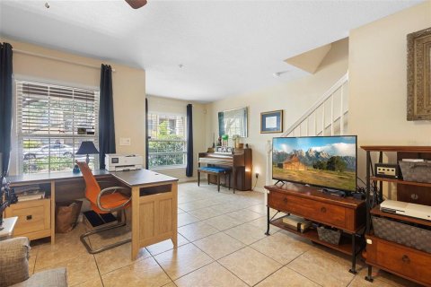 Touwnhouse à vendre à Lake Mary, Floride: 3 chambres, 202.25 m2 № 1725396 - photo 6