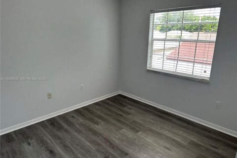 Купить виллу или дом в Катлер-Бей, Флорида 4 спальни, 184.69м2, № 1997460 - фото 17