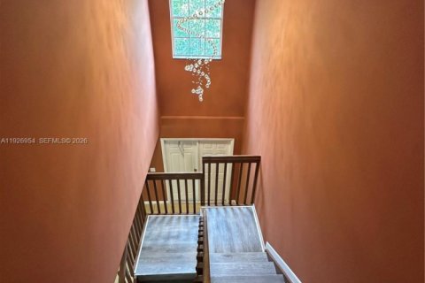 Купить виллу или дом в Катлер-Бей, Флорида 4 спальни, 184.69м2, № 1997460 - фото 18