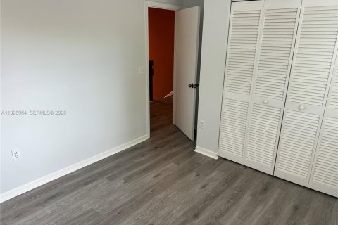 Купить виллу или дом в Катлер-Бей, Флорида 4 спальни, 184.69м2, № 1997460 - фото 16