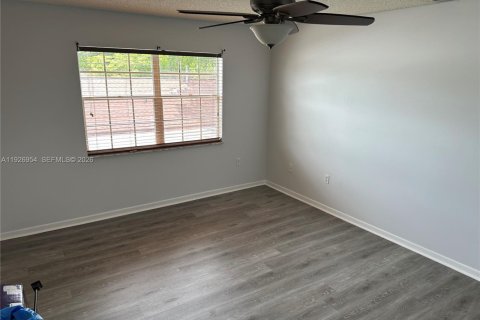 Купить виллу или дом в Катлер-Бей, Флорида 4 спальни, 184.69м2, № 1997460 - фото 15