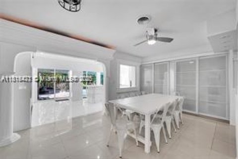 Casa en alquiler en Fort Lauderdale, Florida, 4 dormitorios, 191.01 m2 № 1766922 - foto 12