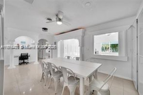 Casa en alquiler en Fort Lauderdale, Florida, 4 dormitorios, 191.01 m2 № 1766922 - foto 15