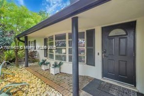 Casa en alquiler en Fort Lauderdale, Florida, 4 dormitorios, 191.01 m2 № 1766922 - foto 3