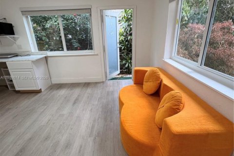 Снять в аренду виллу или дом в Майами, Флорида 1 спальня, 226.77м2, № 2004536 - фото 3