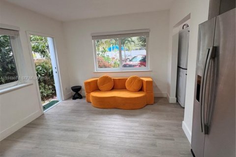 Снять в аренду виллу или дом в Майами, Флорида 1 спальня, 226.77м2, № 2004536 - фото 8