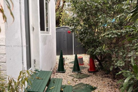 Снять в аренду виллу или дом в Майами, Флорида 1 спальня, 226.77м2, № 2004536 - фото 2