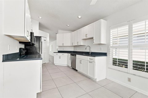 Casa en venta en Sarasota, Florida, 3 dormitorios, 121.05 m2 № 2358331 - foto 12