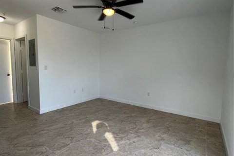 Commercial property in Fort Lauderdale, Florida 212.37 sq.m. № 2082050 - photo 3