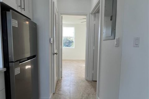 Commercial property in Fort Lauderdale, Florida 212.37 sq.m. № 2082050 - photo 4