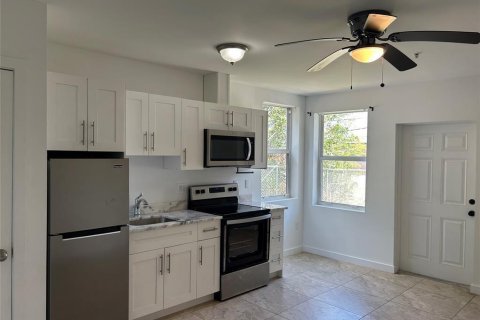 Commercial property in Fort Lauderdale, Florida 212.37 sq.m. № 2082050 - photo 2