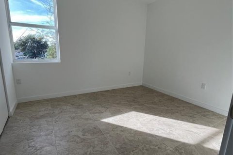 Commercial property in Fort Lauderdale, Florida 212.37 sq.m. № 2082050 - photo 5