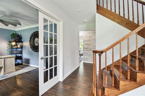 House in Palm Harbor, Florida 4 bedrooms, 248.05 sq.m. № 1826459 - photo 10