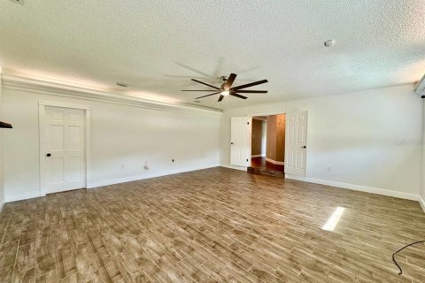 House in Tampa, Florida 4 bedrooms, 236.06 sq.m. № 1884099 - photo 23