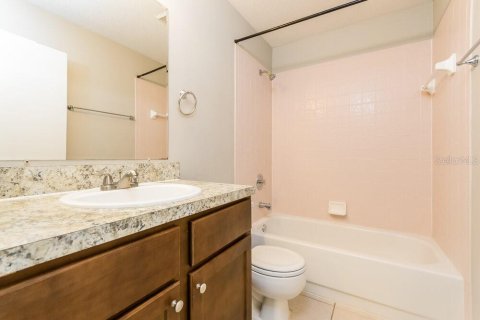 Villa ou maison à louer à Orlando, Floride: 4 chambres, 180.42 m2 № 2434552 - photo 15