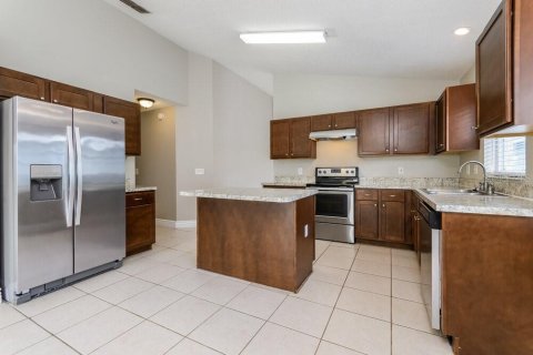 Villa ou maison à louer à Orlando, Floride: 4 chambres, 180.42 m2 № 2434552 - photo 9