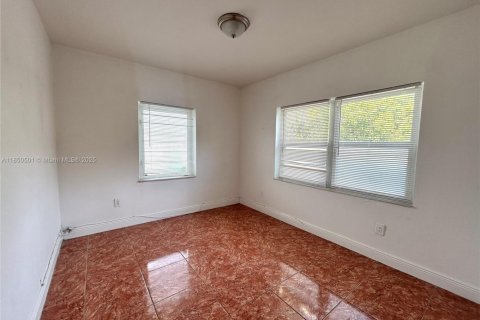 Apartamento en alquiler en Miami, Florida, 2 dormitorios, 92.9 m2 № 1854740 - foto 16