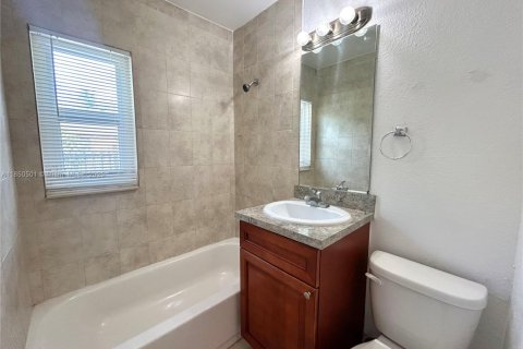 Apartamento en alquiler en Miami, Florida, 2 dormitorios, 92.9 m2 № 1854740 - foto 15