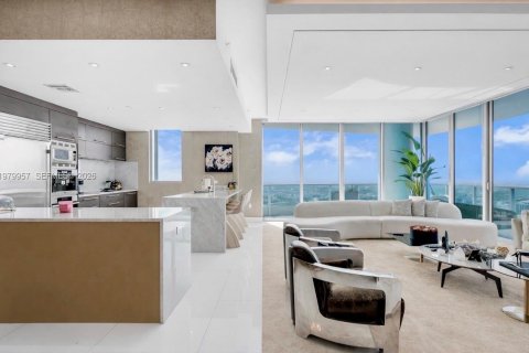 Купить кондоминиум в Майами, Флорида 3 спальни, 239.41м2, № 2048817 - фото 11