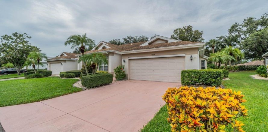 Condominio en Sun City Center, Florida, 2 dormitorios  № 1894825