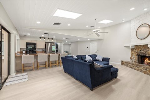 House in Clearwater, Florida 5 bedrooms, 328.41 sq.m. № 1744134 - photo 7