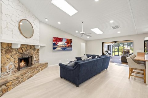 House in Clearwater, Florida 5 bedrooms, 328.41 sq.m. № 1744134 - photo 6