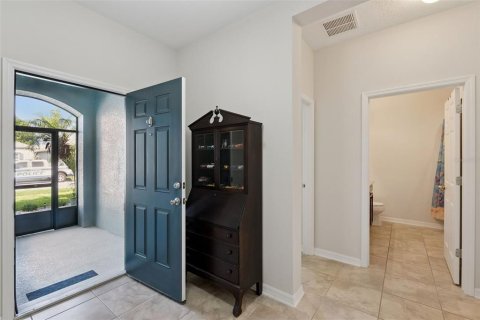 House in Groveland, Florida 4 bedrooms, 188.03 sq.m. № 2304432 - photo 4