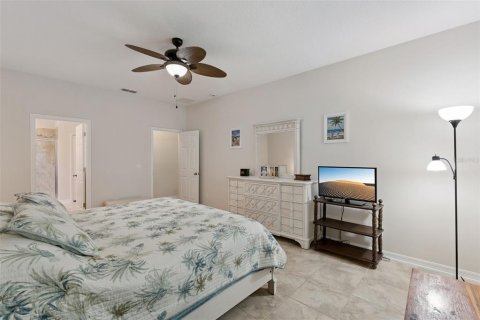 House in Groveland, Florida 4 bedrooms, 188.03 sq.m. № 2304432 - photo 24