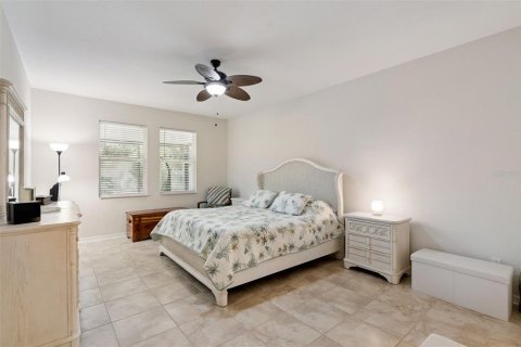 House in Groveland, Florida 4 bedrooms, 188.03 sq.m. № 2304432 - photo 23