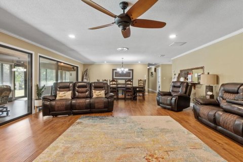 House in Crystal River, Florida 3 bedrooms, 306.58 sq.m. № 1805496 - photo 13