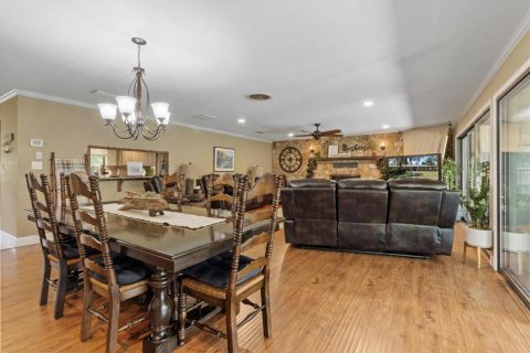 House in Crystal River, Florida 3 bedrooms, 306.58 sq.m. № 1805496 - photo 10