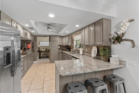 House in Crystal River, Florida 3 bedrooms, 306.58 sq.m. № 1805496 - photo 17