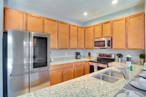 Townhouse in Kissimmee, Florida 4 bedrooms, 177.16 sq.m. № 1901983 - photo 11