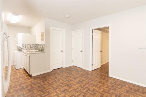 House in Fort Myers, Florida 3 bedrooms, 132.94 sq.m. № 2290960 - photo 19